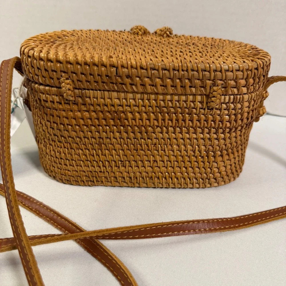 N/A handcrafted rattan